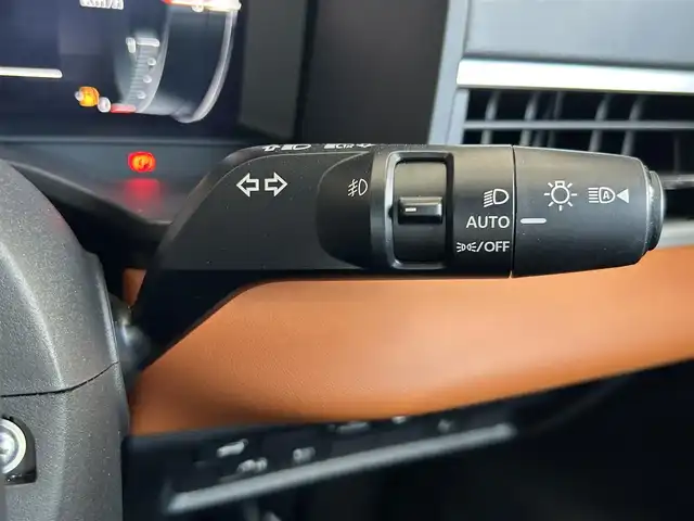 三菱 アウトランダー ＰＨＥＶ P 茨城県 2022(令4)年 3.8万km 茶 純正９インチナビ/マルチアラウンドモニター/BOSEサウンド/全方位カメラ/一体型ドライブレコーダー/デジタルインナーミラー/４WD/電動リアゲート/パノラマサンルーフ/クルーズコントロール/Bluetooth接続/フルセグTV/３列シート/applecarplay/シートヒーター/純正アルミホイール
