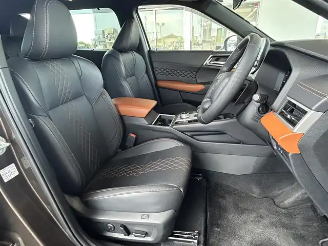 三菱 アウトランダー ＰＨＥＶ P 茨城県 2022(令4)年 3.8万km 茶 純正９インチナビ/マルチアラウンドモニター/BOSEサウンド/全方位カメラ/一体型ドライブレコーダー/デジタルインナーミラー/４WD/電動リアゲート/パノラマサンルーフ/クルーズコントロール/Bluetooth接続/フルセグTV/３列シート/applecarplay/シートヒーター/純正アルミホイール