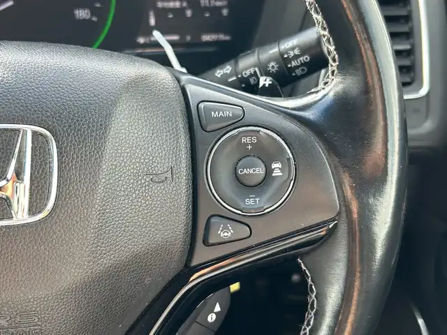 ホンダ ヴェゼル ハイブリッド Z ホンダセンシング 千葉県 2016(平28)年 4.3万km プレミアムクリスタルレッドM ７型ナビＶＸＭ－１７４ＶＦｉ　バックカメラ　ホンダセンシング　クルーズコントロール シートヒーター ドラレコ　ＥＴＣ　ＬＥＤヘッドライト　フロントフォグランプ　プレイミアムクリスタルレッドメタリック