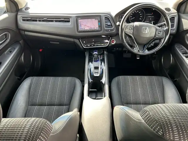 ホンダ ヴェゼル ハイブリッド Z ホンダセンシング 千葉県 2016(平28)年 4.3万km プレミアムクリスタルレッドM ７型ナビＶＸＭ－１７４ＶＦｉ　バックカメラ　ホンダセンシング　クルーズコントロール シートヒーター ドラレコ　ＥＴＣ　ＬＥＤヘッドライト　フロントフォグランプ　プレイミアムクリスタルレッドメタリック