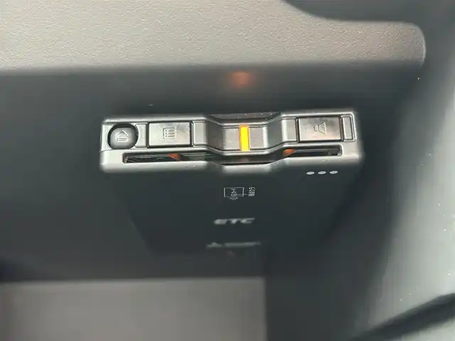 日産 ノート e－パワー X 静岡県 2020(令2)年 2.5万km ホワイト エマージェンシーブレーキ/横滑り防止装置/レーンキープアシスト/前後コーナーセンサー/ETC/社外CDオーディオ/プッシュスタート/スマートキー/オートマチックハイビーム/オートライト/純正15インチアルミホイール/フロアマット/保証書/取扱説明書