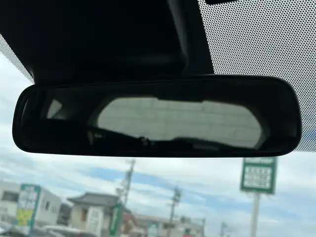 日産 ノート e－パワー X 静岡県 2020(令2)年 2.5万km ホワイト エマージェンシーブレーキ/横滑り防止装置/レーンキープアシスト/前後コーナーセンサー/ETC/社外CDオーディオ/プッシュスタート/スマートキー/オートマチックハイビーム/オートライト/純正15インチアルミホイール/フロアマット/保証書/取扱説明書
