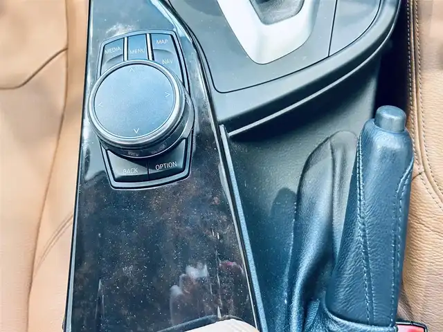 ＢＭＷ ３２０ｄ ラグジュアリー 大阪府 2018(平30)年 5.1万km 白 インテリジェントセーフティ/純正ナビ/バックカメラ/純正17インチAW/LEDヘッドライト/ブラインドスポット/クリアランスソナー/ETC/ドラレコ/ACC/スマートキー/ブラウン革/パワーシート/Dシートメモリ/シートヒーター
