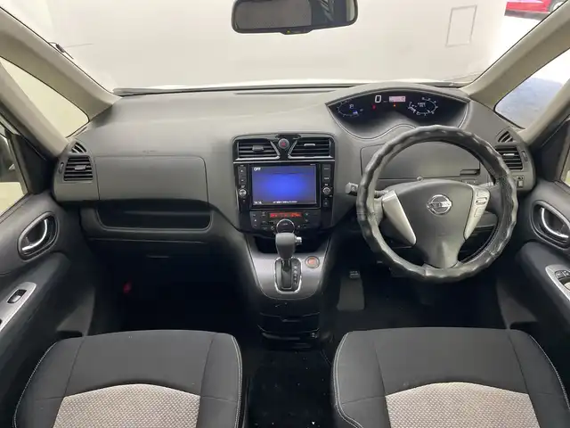 日産 セレナ ライダー BラインS HVAセーフ 群馬県 2014(平26)年 5.4万km ブリリアントホワイトパール 純正後席モニター　純正８型ナビ　フルセグＴＶ　全周囲カメラ　クルーズコントロール　衝突被害軽減システム　レーンアシスト　両側電動スライドドア　オートライト　ＬＥＤヘットライト　スマートキー　禁煙車