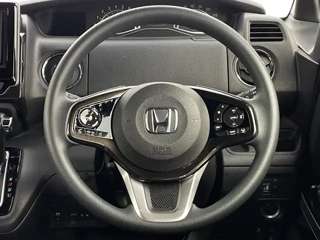 ホンダ Ｎ ＢＯＸ カスタム G L ホンダセンシング 新潟県 2018(平30)年 6万km クリスタルブラックパール 社外メモリナビ　/フルセグ　/バックカメラ　/片側パワースライドドア/純正ビルトインETC　/追従クルーズコントロール　/レーンキープアシスト　/LEDオートライト　/衝突被害軽減システム　/前方ドライブレコーダー/純正１４インチアルミホイール/ドアバイザー/ステアリングスイッチ/ECON