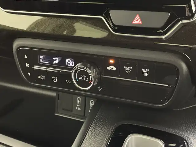 ホンダ Ｎ ＢＯＸ カスタム G L ホンダセンシング 新潟県 2018(平30)年 6万km クリスタルブラックパール 社外メモリナビ　/フルセグ　/バックカメラ　/片側パワースライドドア/純正ビルトインETC　/追従クルーズコントロール　/レーンキープアシスト　/LEDオートライト　/衝突被害軽減システム　/前方ドライブレコーダー/純正１４インチアルミホイール/ドアバイザー/ステアリングスイッチ/ECON