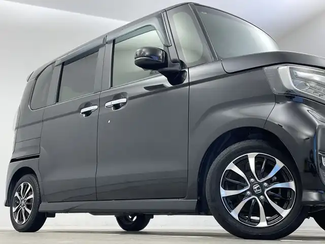 ホンダ Ｎ ＢＯＸ カスタム G L ホンダセンシング 新潟県 2018(平30)年 6万km クリスタルブラックパール 社外メモリナビ　/フルセグ　/バックカメラ　/片側パワースライドドア/純正ビルトインETC　/追従クルーズコントロール　/レーンキープアシスト　/LEDオートライト　/衝突被害軽減システム　/前方ドライブレコーダー/純正１４インチアルミホイール/ドアバイザー/ステアリングスイッチ/ECON