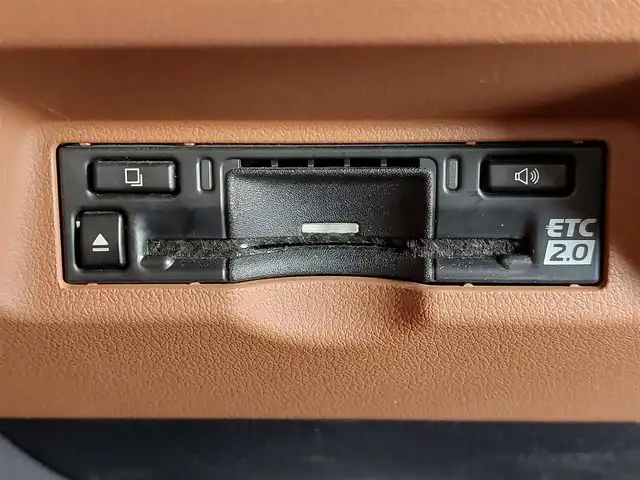 トヨタ ヴェルファイア ハイブリット Z プレミア 東京都 2024(令6)年 2.9万km 黒 左右独立ムーンルーフ/モデリスタエアロ/トヨタチームメイト/・アドバンストパーク/・パーキングサポートブレーキ（周辺静止物）/・アドバンストドライブ/・緊急時操舵支援/・フロントクロストラフィックアラート/・レーンチェンジアシスト/・ドライバーモニターカメラ/セーフティセンス/・プリクラッシュセーフティ/・レーントレーシングアシスト/・全車速追従機能付レーダークルーズコントロール/・アダプティブハイビームシステム/・ロードサインアシスト/・ドライバー異常時対応システム/・プロアクティブドライビングアシスト/・発進遅れ告知機能/BSM/パーキングサポートブレーキ/12インチフリップダウンモニター/14インチディスプレイオーディオ/・車載ナビ/・地デジTV/・USB/HDMI/・AppleCarPlay/AndroidAuto/・ETC2.0/床下透過表示機能付パノラミックビューモニター/ヘッドアップディスプレイ/ドライブレコーダー/両側パワースライドドア/パワーバックドア/本革シート/シートヒーター/ベンチレーション/ステアリングヒーター