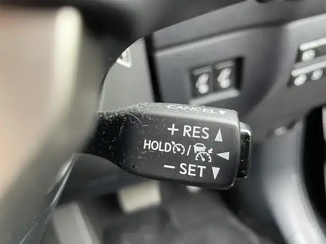 レクサス ＮＸ 300h バージョンL 熊本県 2017(平29)年 6.9万km グラファイトブラックガラスフレーク 純正ナビ/・フルセグTV/BT/DVD/AM/FM/パノラミックビューモニター/バックカメラ/レクサスセーフティシステム/・歩行者検知機能付き衝突回避支援/・車線逸脱アラート/・ACC/レーンキープアシスト/前後コーナーセンサー/レザーシート/・パワーシート/・前席シートヒーター/・前席エアシート/・電動格納セカンドシート/革巻きステアリング/・ステアリングリモコン/・パドルシフト/LEDライト/・フォグランプ/・オートライト/・オートマチックハイビーム/電動格納ミラー/・ウィンカーミラー/電動パーキングブレーキ/・ホールドブレーキ/ビルトインETC/前後ドライブレコーダー/パワーバックドア/純正フロアマット/純正AW/プッシュスタート/・スマートキー