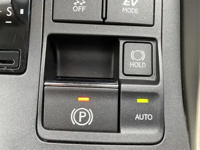 レクサス ＮＸ 300h バージョンL 熊本県 2017(平29)年 6.9万km グラファイトブラックガラスフレーク 純正ナビ/・フルセグTV/BT/DVD/AM/FM/パノラミックビューモニター/バックカメラ/レクサスセーフティシステム/・歩行者検知機能付き衝突回避支援/・車線逸脱アラート/・ACC/レーンキープアシスト/前後コーナーセンサー/レザーシート/・パワーシート/・前席シートヒーター/・前席エアシート/・電動格納セカンドシート/革巻きステアリング/・ステアリングリモコン/・パドルシフト/LEDライト/・フォグランプ/・オートライト/・オートマチックハイビーム/電動格納ミラー/・ウィンカーミラー/電動パーキングブレーキ/・ホールドブレーキ/ビルトインETC/前後ドライブレコーダー/パワーバックドア/純正フロアマット/純正AW/プッシュスタート/・スマートキー