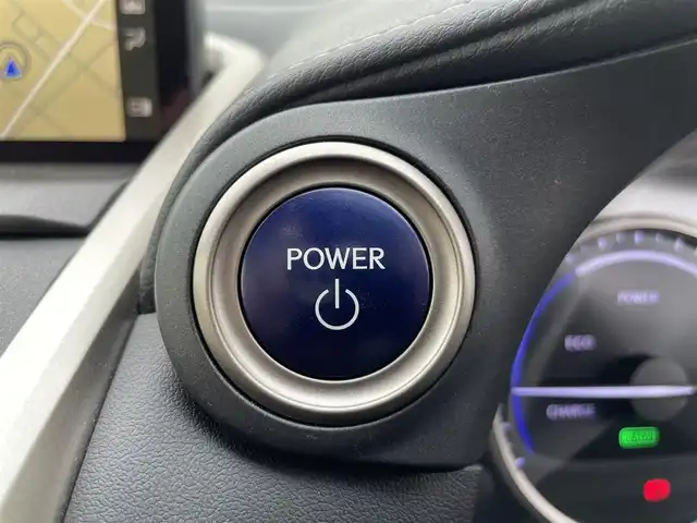 レクサス ＮＸ 300h バージョンL 熊本県 2017(平29)年 6.9万km グラファイトブラックガラスフレーク 純正ナビ/・フルセグTV/BT/DVD/AM/FM/パノラミックビューモニター/バックカメラ/レクサスセーフティシステム/・歩行者検知機能付き衝突回避支援/・車線逸脱アラート/・ACC/レーンキープアシスト/前後コーナーセンサー/レザーシート/・パワーシート/・前席シートヒーター/・前席エアシート/・電動格納セカンドシート/革巻きステアリング/・ステアリングリモコン/・パドルシフト/LEDライト/・フォグランプ/・オートライト/・オートマチックハイビーム/電動格納ミラー/・ウィンカーミラー/電動パーキングブレーキ/・ホールドブレーキ/ビルトインETC/前後ドライブレコーダー/パワーバックドア/純正フロアマット/純正AW/プッシュスタート/・スマートキー