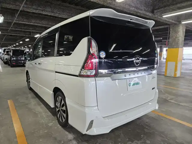 日産 セレナ ハイウェイスター G 香川県 2016(平28)年 9.5万km ブリリアントホワイトパール 純正10型ナビ/フルセグTV/後席用フリップダウンモニター/両側ハンズフリーパワースライドドア/アラウンドビューモニター/ビルトインETC/レーダークルーズコントロール/フロント/バックソナー/エマージェンシーブレーキ/プロパイロット/車線逸脱防止支援システム/スマートルームミラー/踏み間違い衝突防止アシスト/インテリジェントパーキングアシスト/進入禁止標識検知/LEDヘッドランプ/革巻きステアリング/ステアリングカバー付/純正16インチアルミホイール/スマートキー/プッシュエンジンスタート/禁煙車