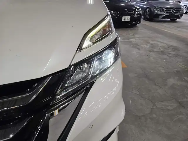 日産 セレナ ハイウェイスター G 香川県 2016(平28)年 9.5万km ブリリアントホワイトパール 純正10型ナビ/フルセグTV/後席用フリップダウンモニター/両側ハンズフリーパワースライドドア/アラウンドビューモニター/ビルトインETC/レーダークルーズコントロール/フロント/バックソナー/エマージェンシーブレーキ/プロパイロット/車線逸脱防止支援システム/スマートルームミラー/踏み間違い衝突防止アシスト/インテリジェントパーキングアシスト/進入禁止標識検知/LEDヘッドランプ/革巻きステアリング/ステアリングカバー付/純正16インチアルミホイール/スマートキー/プッシュエンジンスタート/禁煙車