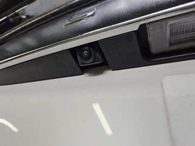 日産 セレナ ハイウェイスター G 香川県 2016(平28)年 9.5万km ブリリアントホワイトパール 純正10型ナビ/フルセグTV/後席用フリップダウンモニター/両側ハンズフリーパワースライドドア/アラウンドビューモニター/ビルトインETC/レーダークルーズコントロール/フロント/バックソナー/エマージェンシーブレーキ/プロパイロット/車線逸脱防止支援システム/スマートルームミラー/踏み間違い衝突防止アシスト/インテリジェントパーキングアシスト/進入禁止標識検知/LEDヘッドランプ/革巻きステアリング/ステアリングカバー付/純正16インチアルミホイール/スマートキー/プッシュエンジンスタート/禁煙車