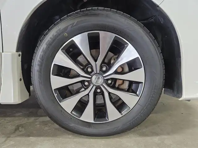 日産 セレナ ハイウェイスター G 香川県 2016(平28)年 9.5万km ブリリアントホワイトパール 純正10型ナビ/フルセグTV/後席用フリップダウンモニター/両側ハンズフリーパワースライドドア/アラウンドビューモニター/ビルトインETC/レーダークルーズコントロール/フロント/バックソナー/エマージェンシーブレーキ/プロパイロット/車線逸脱防止支援システム/スマートルームミラー/踏み間違い衝突防止アシスト/インテリジェントパーキングアシスト/進入禁止標識検知/LEDヘッドランプ/革巻きステアリング/ステアリングカバー付/純正16インチアルミホイール/スマートキー/プッシュエンジンスタート/禁煙車