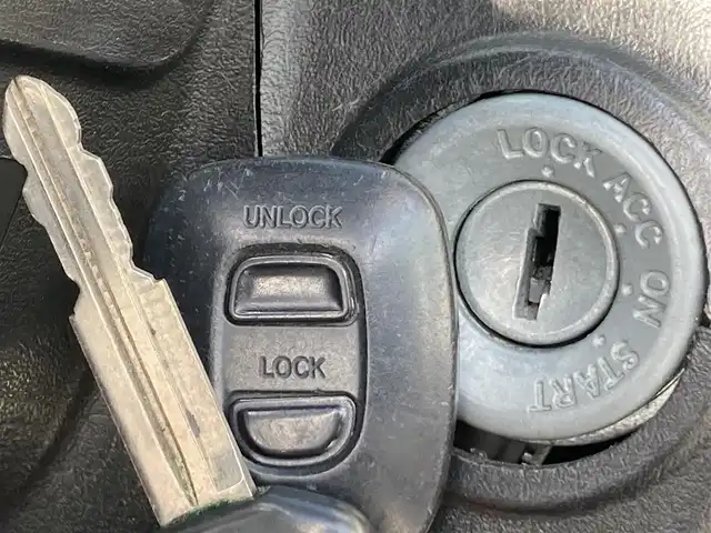 ダイハツ コペン アクティブトップ 静岡県 2010(平22)年 7.5万km ホワイトパールマイカ 社外6.1インチナビ(MDV-L300)/　AM FM CD DVD USB SD AUX ワンセグ/マニュアルエアコン/ハロゲンヘッドライト/フロントフォグランプ/リモコンキー/純正フロアマット/保証書/アクティブトップ(電動開閉ルーフ)/社外15インチアルミホイール/ターボ