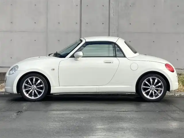 ダイハツ コペン アクティブトップ 静岡県 2010(平22)年 7.5万km ホワイトパールマイカ 社外6.1インチナビ(MDV-L300)/　AM FM CD DVD USB SD AUX ワンセグ/マニュアルエアコン/ハロゲンヘッドライト/フロントフォグランプ/リモコンキー/純正フロアマット/保証書/アクティブトップ(電動開閉ルーフ)/社外15インチアルミホイール/ターボ