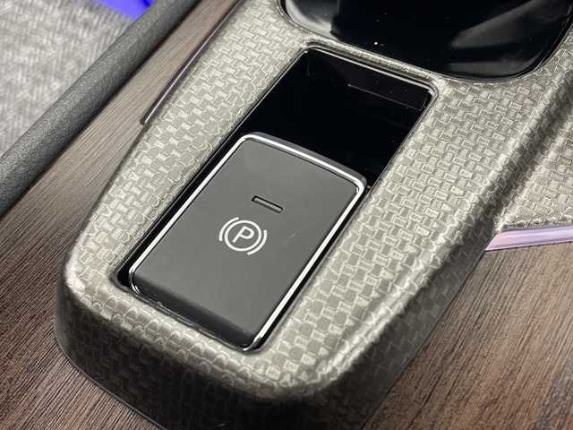 日産 オーラ G 群馬県 2022(令4)年 3.6万km ミッドナイトブラック/サンライズカッパー 禁煙車　純正９インチナビ　ワンオーナー　純正ドライブレコーダー　アラウンドビューモニター　純正アルミホイール　ＢＯＳＥサウンド　デジタルインナーミラー　ビルトインETC2.0　LEDヘッドライト　