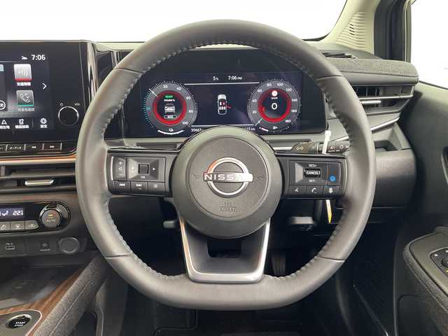 日産 オーラ G 群馬県 2022(令4)年 3.6万km ミッドナイトブラック/サンライズカッパー 禁煙車　純正９インチナビ　ワンオーナー　純正ドライブレコーダー　アラウンドビューモニター　純正アルミホイール　ＢＯＳＥサウンド　デジタルインナーミラー　ビルトインETC2.0　LEDヘッドライト　