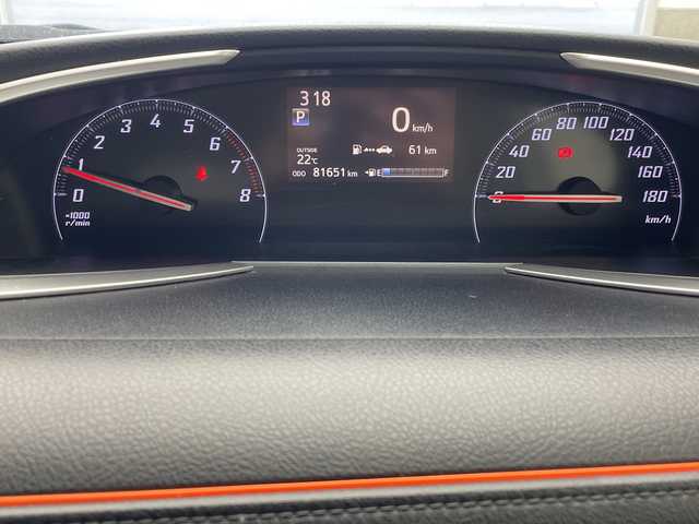 トヨタ シエンタ G 沖縄県 2015(平27)年 8.2万km ホワイトパールクリスタルシャイン 純正ナビ　（NSZT-W62GT)/（フルセグTV　DVD　CD　Bluetooth）　/全方位カメラ　/ＥＴＣ　/プッシュスタート　/スマートキー　/両側パワースライドドア　/純正フロアマット　/オートエアコン　/ウィンカーミラー　/３列シート/ステアリングスイッチ/横滑り防止装置/盗難防止装置/アイドリングストップ