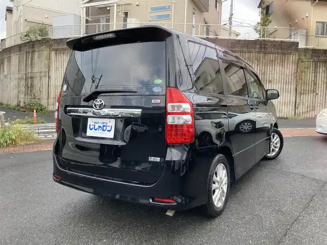 車両画像10