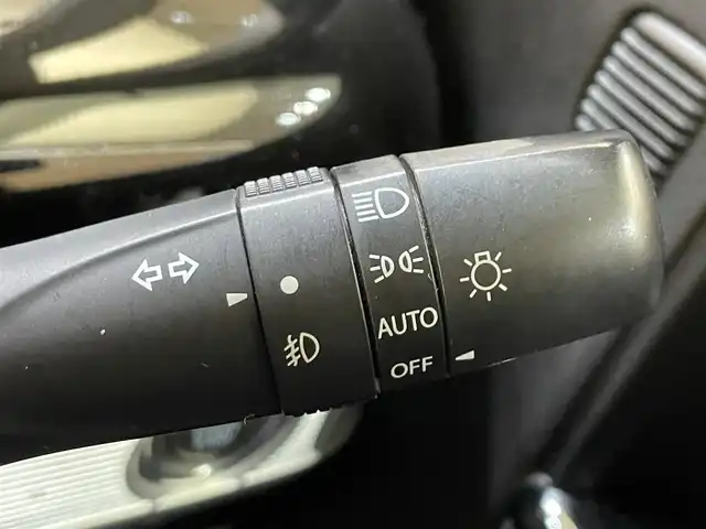 スズキ スペーシア カスタム HYBRID XS 岩手県 2018(平30)年 2.7万km ピュアホワイトP ４WD/ワンオーナー/全方位モニター/ヘッドアップディスプレイ/両側パワースライドドア/シートヒーター/スズキセーフティサポート/デュアルセンサーブレーキサポート/車線逸脱警報/リヤパーキングセンサー/先行車発進お知らせ/進入禁止標識表示機能/オートハイビーム/LEDヘッドライト/横滑り防止装置/スリムサーキュレーター/ロールサンシェード/シートバックテーブル/純正ナビ（Bluetooth CD DVD SD フルセグ USB）/純正１５インチアルミホイール