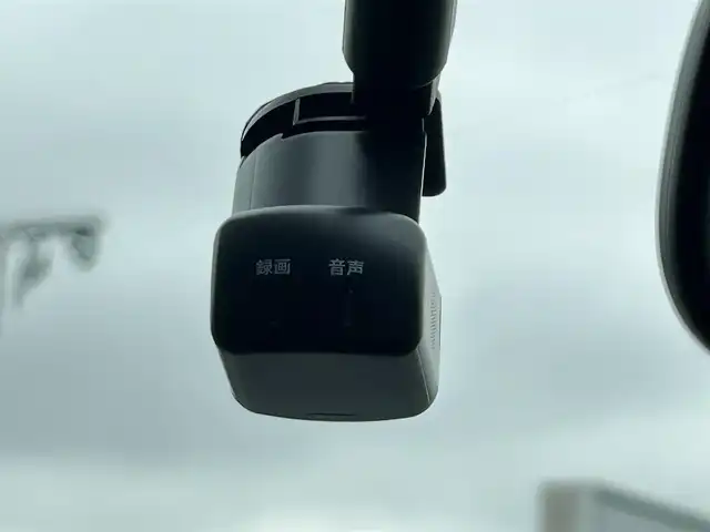 日産 マーチ ニスモS 東京都 2020(令2)年 3.2万km ブリリアントホワイトパール ワンオーナー/5速マニュアル/純正メモリナビ・フルセグTV/DVD/CD/USB/SD/Bluetooth/純正エアロ/純正16インチAW/ドライブレコーダー/スマートキー2個/プッシュスタート/ETC/新車時保証書/取扱説明書
