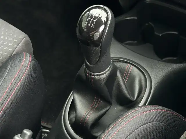 日産 マーチ ニスモS 東京都 2020(令2)年 3.2万km ブリリアントホワイトパール ワンオーナー/5速マニュアル/純正メモリナビ・フルセグTV/DVD/CD/USB/SD/Bluetooth/純正エアロ/純正16インチAW/ドライブレコーダー/スマートキー2個/プッシュスタート/ETC/新車時保証書/取扱説明書