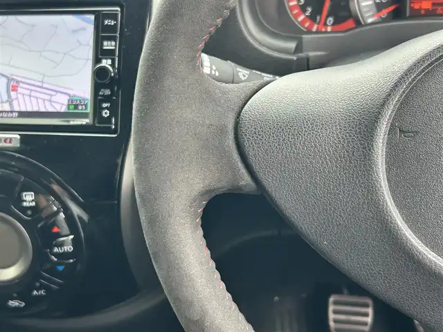 日産 マーチ ニスモS 東京都 2020(令2)年 3.2万km ブリリアントホワイトパール ワンオーナー/5速マニュアル/純正メモリナビ・フルセグTV/DVD/CD/USB/SD/Bluetooth/純正エアロ/純正16インチAW/ドライブレコーダー/スマートキー2個/プッシュスタート/ETC/新車時保証書/取扱説明書