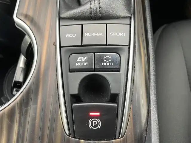 トヨタ カムリ G 富山県 2018(平30)年 4万km アティチュードブラックマイカ ヘッドアップディスプレイ/ドラレコ/純正ナビ（CD DVD bluetooth）/フルセグTV/バックカメラ/前後コーナーセンサー/ビルトインETC/ACC/PCS（プリクラッシュセーフティ）/BSM（ブラインドスポット）/LDA（操舵支援付き）/AHB（オートハイビーム）/LED/フォグ/スマートキー＋プッシュスタート/運転席パワーシート