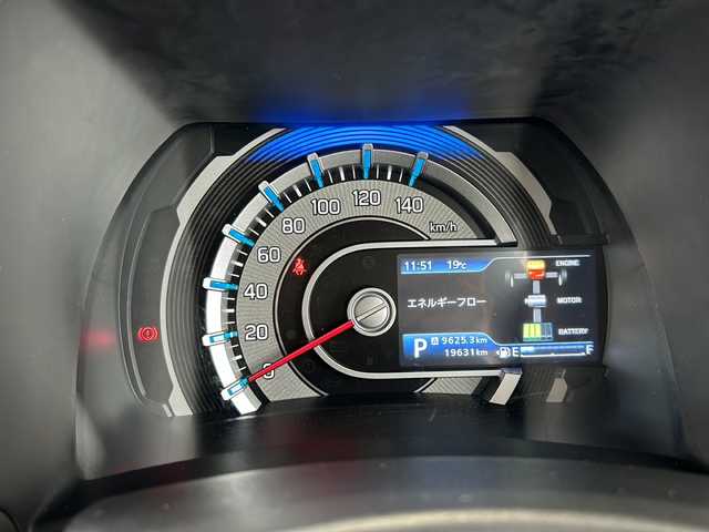 スズキ ハスラー Jスタイル Ⅱ 鹿児島県 2023(令5)年 2万km クールカーキパールメタリック/ソフトベージュメタリック 純正ナビ/・CD/DVD/・FM/AM/・Bluetooth/・USB/・iPod/・Smartphone Link/主要装備/・全方位カメラ/・追従機能付クルコン/・運転席＋助手席シートヒーター/・ＥＴＣ/・コーナーセンサー/・アイドリングストップ/・横滑り防止装置/・衝突被害軽減システム/・レーンキープアシスト/・ＬＥＤヘッドライト