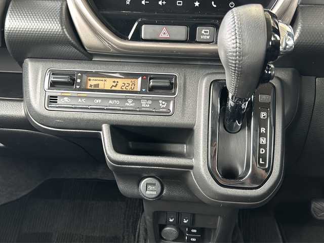 スズキ ハスラー Jスタイル Ⅱ 鹿児島県 2023(令5)年 2万km クールカーキパールメタリック/ソフトベージュメタリック 純正ナビ/・CD/DVD/・FM/AM/・Bluetooth/・USB/・iPod/・Smartphone Link/主要装備/・全方位カメラ/・追従機能付クルコン/・運転席＋助手席シートヒーター/・ＥＴＣ/・コーナーセンサー/・アイドリングストップ/・横滑り防止装置/・衝突被害軽減システム/・レーンキープアシスト/・ＬＥＤヘッドライト