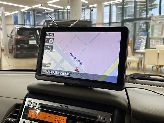 ホンダ Ｎ ＢＯＸ ＋ G 道央・札幌 2013(平25)年 3.2万km クリスタルブラックパール ・4WD/・純正CD/AUX/・ポータブルナビ/ワンセグTV/・純正エンジンスターター/・横滑り防止/・プッシュスタート/・スマートキー/・電格ミラー/・ミラーヒーター/・ライトレベライザー/・夏タイヤ14インチホイル積込