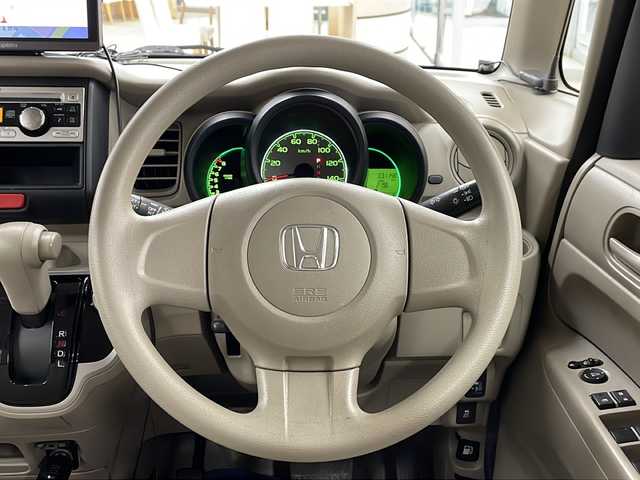 ホンダ Ｎ ＢＯＸ ＋ G 道央・札幌 2013(平25)年 3.2万km クリスタルブラックパール ・4WD/・純正CD/AUX/・ポータブルナビ/ワンセグTV/・純正エンジンスターター/・横滑り防止/・プッシュスタート/・スマートキー/・電格ミラー/・ミラーヒーター/・ライトレベライザー/・夏タイヤ14インチホイル積込