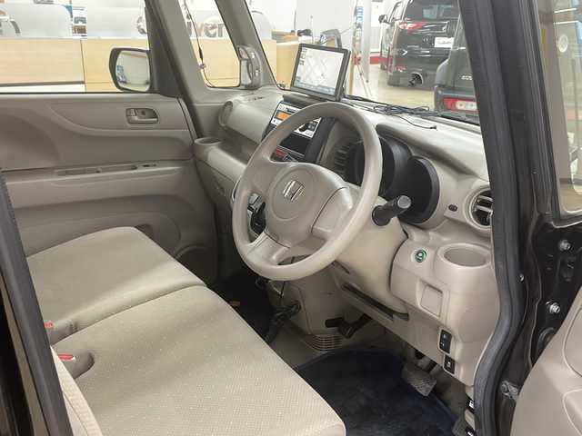 ホンダ Ｎ ＢＯＸ ＋ G 道央・札幌 2013(平25)年 3.2万km クリスタルブラックパール ・4WD/・純正CD/AUX/・ポータブルナビ/ワンセグTV/・純正エンジンスターター/・横滑り防止/・プッシュスタート/・スマートキー/・電格ミラー/・ミラーヒーター/・ライトレベライザー/・夏タイヤ14インチホイル積込