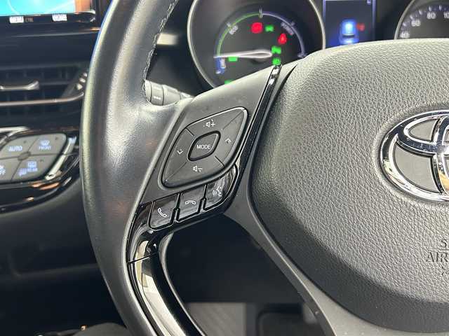 トヨタ Ｃ－ＨＲ G 熊本県 2019(令1)年 6.7万km ホワイトパールクリスタルシャイン 純正ナビ/バックカメラ/ビルトインETC/モデリスタエアロ/トヨタセーフティセンス/・プリクラッシュセーフティ/・レーダークルーズコントロール/・レーンキープアシスト/・オートマチックハイビーム/電動パーキングブレーキ/ブレーキホールド/ブラインドスポットモニター/LEDヘッドライト/ハーフレザーシート/シートヒーター/スペアキー