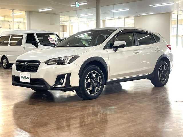 スバル インプレッサ ＸＶ 2．0i－L アイサイト 道央・札幌 2018(平30)年 1.6万km クリスタルホワイトP 4WD/純正8インチSDナビ/フルセグTV/CD/DVD/Bluetooth/MS/SD/バックカメラ/衝突軽減ブレーキ/レーンキープアシスト/横滑り防止/アイドリングストップ/レーダークルーズコントロール/パドルシフト/ステアリングリモコン/ヘッドライトレベライザー/LEDヘッドライト/フォグランプ（前/後）/ブラインドスポットモニター/電動パーキングブレーキ/オートライト/ミラーヒーター/プッシュスタート/スマートキー×2/ETC2.0/保証書/取扱説明書