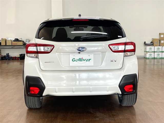 スバル インプレッサ ＸＶ 2．0i－L アイサイト 道央・札幌 2018(平30)年 1.6万km クリスタルホワイトP 4WD/純正8インチSDナビ/フルセグTV/CD/DVD/Bluetooth/MS/SD/バックカメラ/衝突軽減ブレーキ/レーンキープアシスト/横滑り防止/アイドリングストップ/レーダークルーズコントロール/パドルシフト/ステアリングリモコン/ヘッドライトレベライザー/LEDヘッドライト/フォグランプ（前/後）/ブラインドスポットモニター/電動パーキングブレーキ/オートライト/ミラーヒーター/プッシュスタート/スマートキー×2/ETC2.0/保証書/取扱説明書