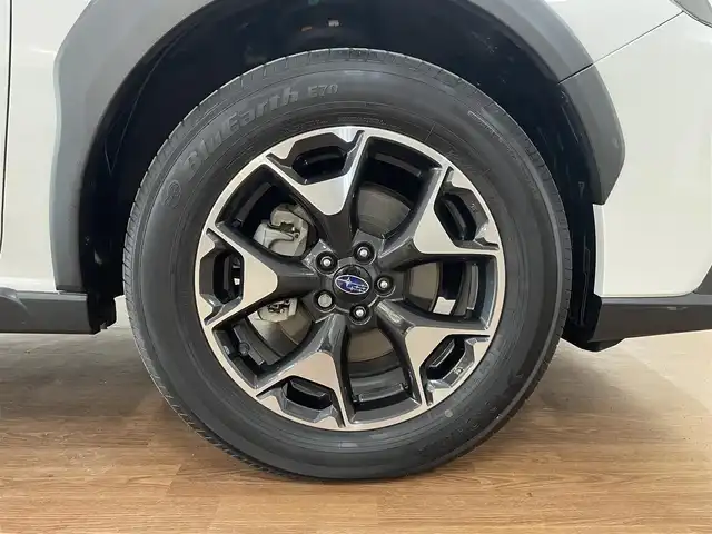 スバル インプレッサ ＸＶ 2．0i－L アイサイト 道央・札幌 2018(平30)年 1.6万km クリスタルホワイトP 4WD/純正8インチSDナビ/フルセグTV/CD/DVD/Bluetooth/MS/SD/バックカメラ/衝突軽減ブレーキ/レーンキープアシスト/横滑り防止/アイドリングストップ/レーダークルーズコントロール/パドルシフト/ステアリングリモコン/ヘッドライトレベライザー/LEDヘッドライト/フォグランプ（前/後）/ブラインドスポットモニター/電動パーキングブレーキ/オートライト/ミラーヒーター/プッシュスタート/スマートキー×2/ETC2.0/保証書/取扱説明書