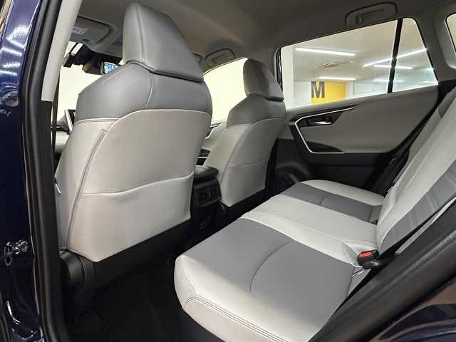 トヨタ ＲＡＶ４ ハイブリッドG 群馬県 2020(令2)年 7.5万km ダークブルーマイカ トヨタセーフティセンス/・プリクラッシュセーフティ/・レーントレーシングアシスト/・ロードサインアシスト/・オートマチックハイビーム/・レーダークルーズコントロール/・クリアランスソナー/・ブラインドスポットモニター/・リアクロストラフィックアラート/・パーキングサポートブレーキ/モデリスタエアロ/デジタルインナーミラー/純正9インチSDナビ/・フルセグTV/・CD/DVD/BT/・SD/AM.FM/パワーバックドア/バックカメラ/ビルトインETC/ドライブレコーダー/革巻きステアリング/ステアリングスイッチ/ステアリングヒーター/D席メモリ付パワーシート/D/N席シートヒーター/電動パーキングブレーキ/オートホールド/LEDヘッドライト/フォグランプ/オートライト/スマートキー×2/プッシュスタート/社外18インチAW/純正フロアマット/ルーフレール/電動格納ウィンカーミラー/横滑り防止システム