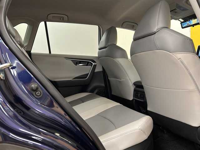 トヨタ ＲＡＶ４ ハイブリッドG 群馬県 2020(令2)年 7.5万km ダークブルーマイカ トヨタセーフティセンス/・プリクラッシュセーフティ/・レーントレーシングアシスト/・ロードサインアシスト/・オートマチックハイビーム/・レーダークルーズコントロール/・クリアランスソナー/・ブラインドスポットモニター/・リアクロストラフィックアラート/・パーキングサポートブレーキ/モデリスタエアロ/デジタルインナーミラー/純正9インチSDナビ/・フルセグTV/・CD/DVD/BT/・SD/AM.FM/パワーバックドア/バックカメラ/ビルトインETC/ドライブレコーダー/革巻きステアリング/ステアリングスイッチ/ステアリングヒーター/D席メモリ付パワーシート/D/N席シートヒーター/電動パーキングブレーキ/オートホールド/LEDヘッドライト/フォグランプ/オートライト/スマートキー×2/プッシュスタート/社外18インチAW/純正フロアマット/ルーフレール/電動格納ウィンカーミラー/横滑り防止システム