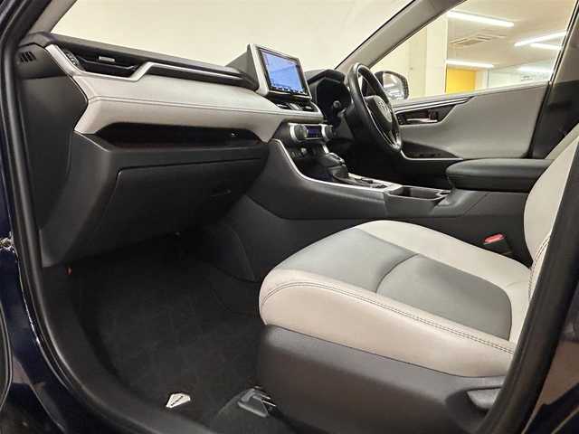 トヨタ ＲＡＶ４ ハイブリッドG 群馬県 2020(令2)年 7.5万km ダークブルーマイカ トヨタセーフティセンス/・プリクラッシュセーフティ/・レーントレーシングアシスト/・ロードサインアシスト/・オートマチックハイビーム/・レーダークルーズコントロール/・クリアランスソナー/・ブラインドスポットモニター/・リアクロストラフィックアラート/・パーキングサポートブレーキ/モデリスタエアロ/デジタルインナーミラー/純正9インチSDナビ/・フルセグTV/・CD/DVD/BT/・SD/AM.FM/パワーバックドア/バックカメラ/ビルトインETC/ドライブレコーダー/革巻きステアリング/ステアリングスイッチ/ステアリングヒーター/D席メモリ付パワーシート/D/N席シートヒーター/電動パーキングブレーキ/オートホールド/LEDヘッドライト/フォグランプ/オートライト/スマートキー×2/プッシュスタート/社外18インチAW/純正フロアマット/ルーフレール/電動格納ウィンカーミラー/横滑り防止システム