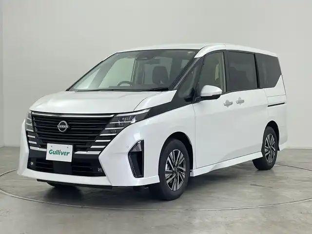 日産 セレナ e－パワー ハイウェイスター V 群馬県 2025(令7)年 0.1万km未満 プリズムホワイト 登録済未使用車　純正１２．３型ナビ　全周囲カメラ　電子ミラー　プロパイロット　ブラインドスポットモニター　前後ドライブレコーダー　置くだけ充電器　両側電動スライドドア　純正ビルトインＥＴＣ２．０　禁煙