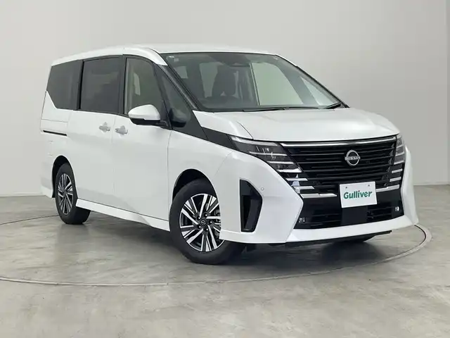 日産 セレナ e－パワー ハイウェイスター V 群馬県 2025(令7)年 0.1万km未満 プリズムホワイト 登録済未使用車　純正１２．３型ナビ　全周囲カメラ　電子ミラー　プロパイロット　ブラインドスポットモニター　前後ドライブレコーダー　置くだけ充電器　両側電動スライドドア　純正ビルトインＥＴＣ２．０　禁煙