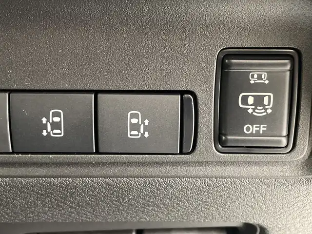 日産 セレナ e－パワー ハイウェイスター V 群馬県 2025(令7)年 0.1万km未満 プリズムホワイト 登録済未使用車　純正１２．３型ナビ　全周囲カメラ　電子ミラー　プロパイロット　ブラインドスポットモニター　前後ドライブレコーダー　置くだけ充電器　両側電動スライドドア　純正ビルトインＥＴＣ２．０　禁煙