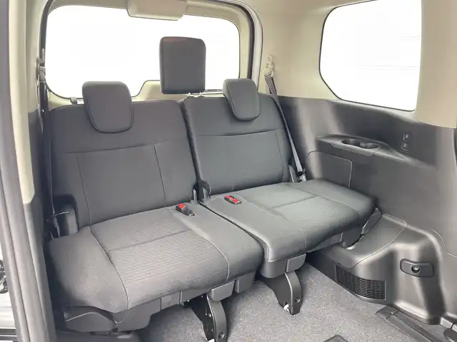 日産 セレナ e－パワー ハイウェイスター V 群馬県 2025(令7)年 0.1万km未満 プリズムホワイト 登録済未使用車　純正１２．３型ナビ　全周囲カメラ　電子ミラー　プロパイロット　ブラインドスポットモニター　前後ドライブレコーダー　置くだけ充電器　両側電動スライドドア　純正ビルトインＥＴＣ２．０　禁煙