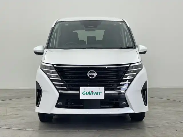 日産 セレナ e－パワー ハイウェイスター V 群馬県 2025(令7)年 0.1万km未満 プリズムホワイト 登録済未使用車　純正１２．３型ナビ　全周囲カメラ　電子ミラー　プロパイロット　ブラインドスポットモニター　前後ドライブレコーダー　置くだけ充電器　両側電動スライドドア　純正ビルトインＥＴＣ２．０　禁煙