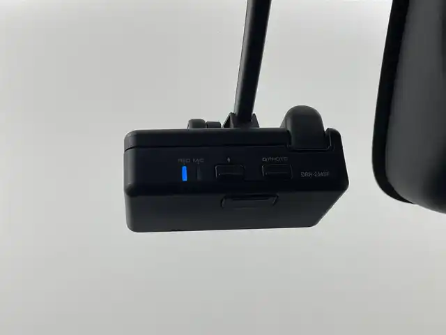 ホンダ ヴェゼル ハイブリッド e:HEV X HuNTパッケージ 埼玉県 2025(令7)年 0.3万km 青 純正ナビ（Bluetooth/CD/DVD/AM/FM）/フルセグTV/バックカメラ/レーダークルーズコントロール/横滑り防止装置/盗難防止装置/ダウンヒルアシストコントロール/衝突軽減システム/LEDヘッドライト/パドルシフト/ETC/ドライブレコーダー/スマートキー
