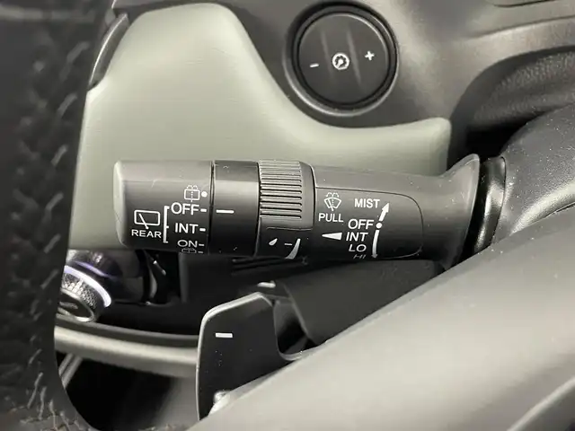 ホンダ ヴェゼル ハイブリッド e:HEV X HuNTパッケージ 埼玉県 2025(令7)年 0.3万km 青 純正ナビ（Bluetooth/CD/DVD/AM/FM）/フルセグTV/バックカメラ/レーダークルーズコントロール/横滑り防止装置/盗難防止装置/ダウンヒルアシストコントロール/衝突軽減システム/LEDヘッドライト/パドルシフト/ETC/ドライブレコーダー/スマートキー