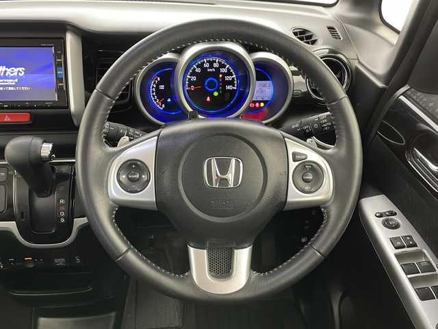 ホンダ Ｎ ＢＯＸ カスタム ターボ SSパッケージ 長野県 2016(平28)年 5.9万km プレミアムホワイトパールⅡ 4WD/ターボ/純正ナビ　VXM-165VPi/(フルセグ/Bluetooth/CD/DVD）/バックカメラ/両側電動スライドドア/ビルトインETC/前席シートヒーター/前方ドラレコ/ハーフレザーシート/CTBA/クルーズコントロール/キセノンヘッドライト/オートライト/フォグライト/ステアリングスイッチ/パドルシフト/2列目サンシェード/後席ドリンクホルダー/スマートキー